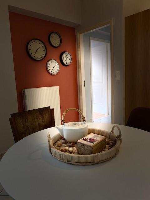 Vincent - Central 2 Bedroom Apartment 79Sqm Tripoli Exterior photo